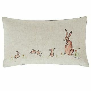 Kussen van Lottie England Natural Rabbits