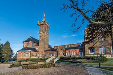 BBC One's Call The Midwife huis te huur