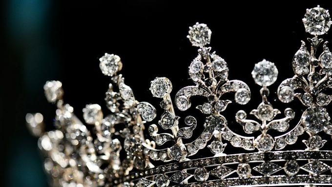 preview voor De meest luxueuze koninklijke familiejuwelen