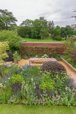 RHS Chatsworth Flower Show - Wedgwood Garden ontworpen door Jamie Butterworth