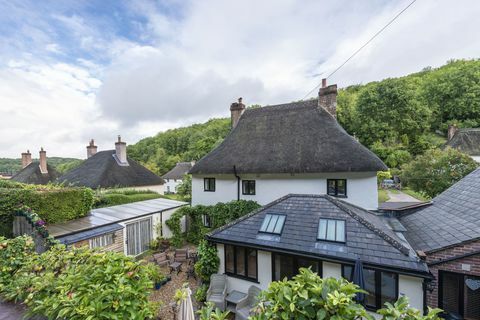 18e-eeuws huisje met rieten dak te koop in Dorset