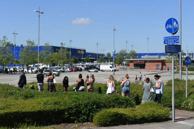 Ikea heropent winkels in Engeland en Noord-Ierland nu de blokkering van het coronavirus versoepelt