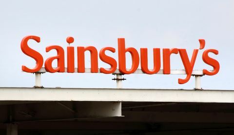 Een teken van Sainsburys-winkel gezien in de winkel, One of the Top ...