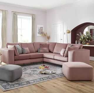 House Beautiful roze fluwelen Darcy Sofa DFS