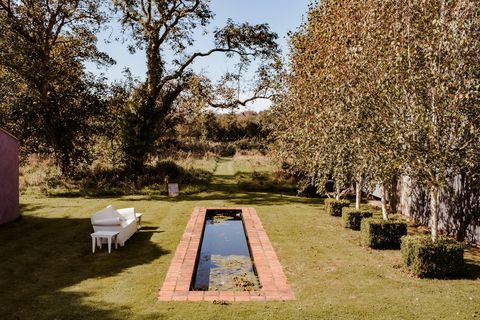 Kijk binnen in deze rustieke-luxe boerderij te koop in Wales