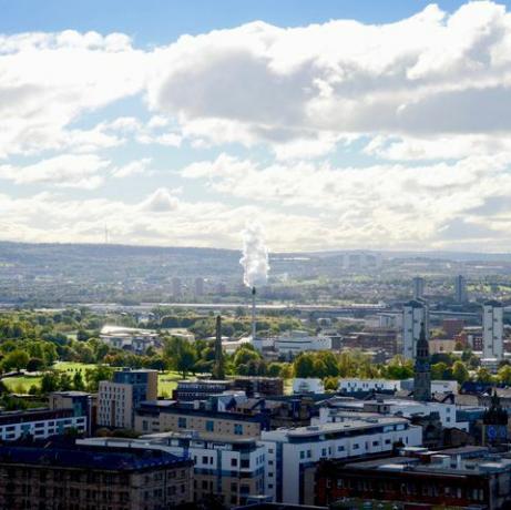 de skyline van glasgow op zoek naar glasgow groen