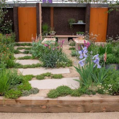 rhs chelsea flower show 2022 the core arts front garden revolution ontworpen door andy smith williams