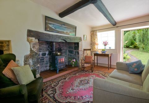 Old Mill Cottage, zitkamer © National Trust Images, Mike Henton