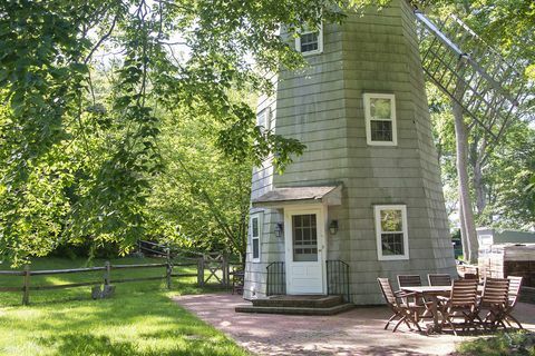 Marilyn Monroe Windmill House