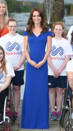 Kate middleton blauwe roland mouret jurk