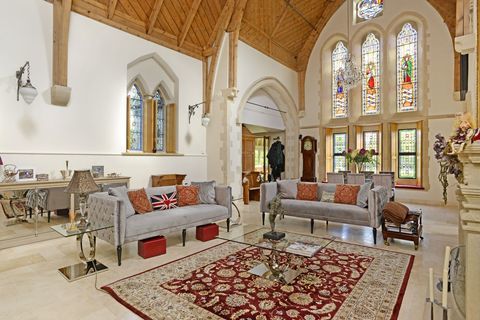 St Johns Church - Chapel Lane - woonkamer - Savills