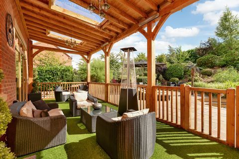 De Paddock, in Hazel Grove, in de buurt van Mansfield in Nottinghamshire, met een openlucht feestgrot