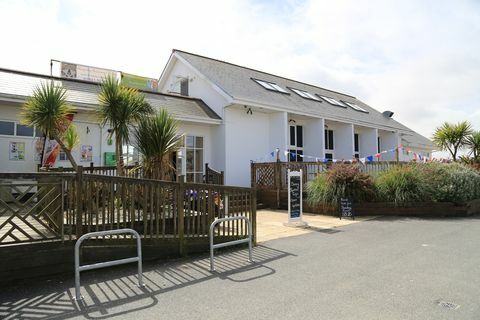 St Merryn Holiday Village - voorzijde - Padstow - Cornwall - Savills