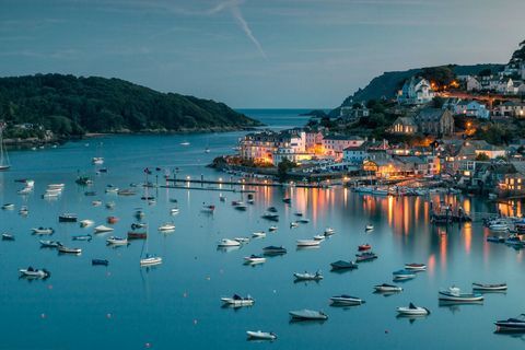 Salcombe, Devon - Salcombe-haven, genomen net na zonsondergang op een zomeravond.