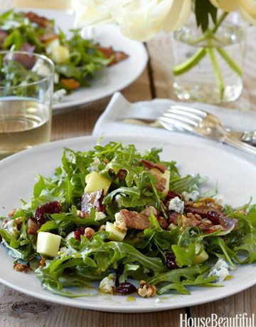 salade met rucola bacon appels walnoten en veenbessen