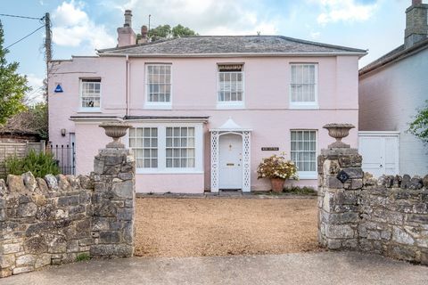 Rose Cottage, het ouderlijk huis van Pink Panther-acteur David Niven in het dorp Bembridge op het Isle of Wight, is te koop voor £ 975.000.