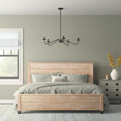 Kruidnagel massief houten bed