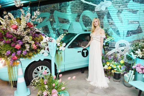 Tiffany & Co. Paper Flowers Event And Believe In Dreams Campagnelancering