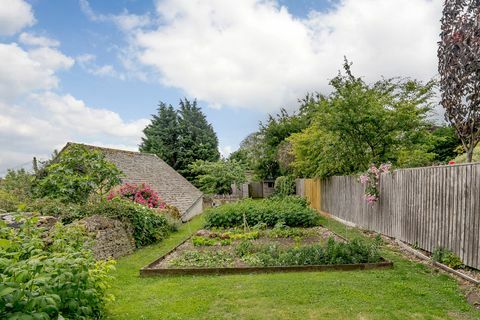 honingkleurig huisje te koop in de cotswolds