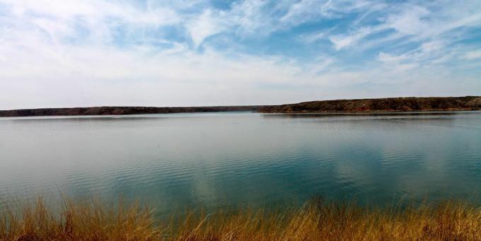 lakescape met gras, lake meredith, texas, VS