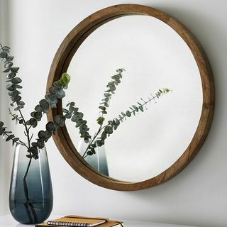 Licht houten frame spiegel