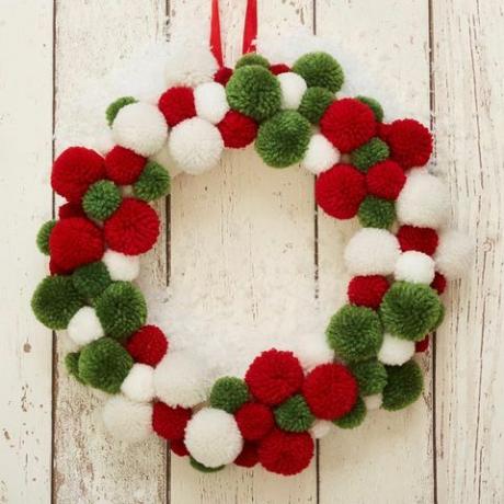 Christmas Pom Pom Wreath door Pink Pineapple Home & Gifts