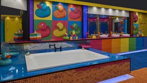 Celebrity Big Brother 2017 - Huis badkamer