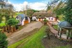 Roze periode huisje te koop in Hampshire voor £ 2,5 miljoen