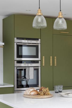 geliefde groene keuken make-over in st albans