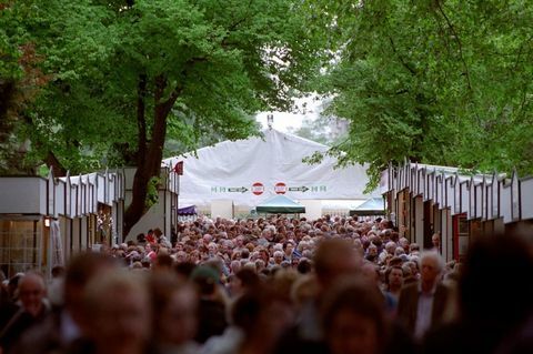 menigten-chelsea-flower-voorstelling