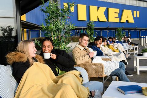 IKEA en Virgil Abloh creëren de meest comfortabele wachtrij ter wereld voor de langverwachte lancering van de MARKERAD-collectie (5)