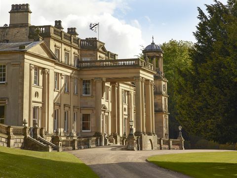 Broughton Hall - Yorkshire - voorzijde - cottages.com