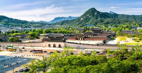 Panoramisch van Gyeongbokgung-paleis en het Blauwe Huis, Seoel, Zuid-Korea