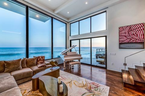 Het voormalige strandhuis van Barry Manilow in Malibu, Los Angeles, Californië is te koop