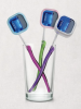 Urban Outfitters verkoopt een draagbare tandenborstelreiniger van $ 25