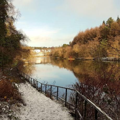 eliburn-reservoir in livingston in de winter