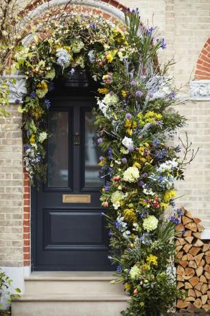 pasen decoratie, lente pasen thema bloemen voordeur display