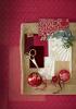 Decoratieschema voor woonkamer in kerst: traditioneel rood en goud