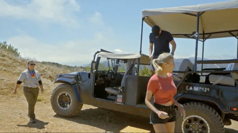 tarek el moussa en heather rae young gaan offroad op het eiland catalina