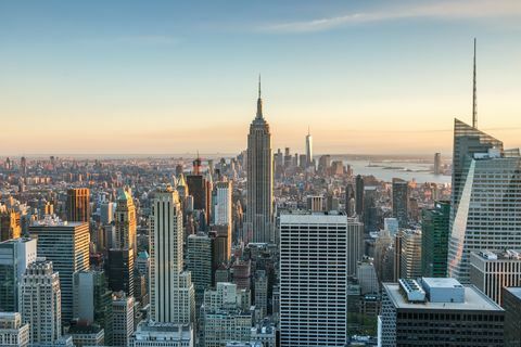 Empire State Building en de skyline van Manhattan, New York City, Verenigde Staten