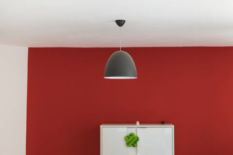 Lamp Opknoping Aan Plafond Van Thuis