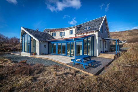 Torr Buan House - Isle of Mull - voorzijde - Savills