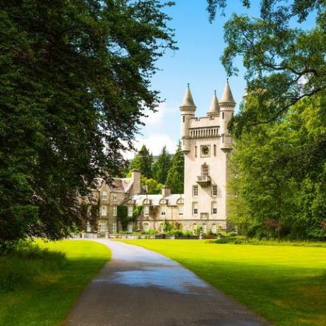 aberdeenshire, schotland, het balmoral kasteel, zomerresidentie van de britse koninklijke familie