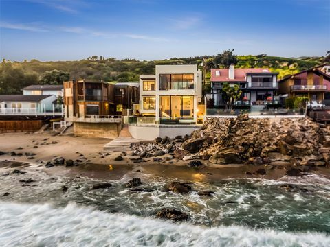 Het voormalige strandhuis van Barry Manilow in Malibu, Los Angeles, Californië is te koop