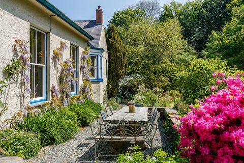 Stone Hall - Welsh Hook - Pembrokeshire - buiten dineren - op de markt